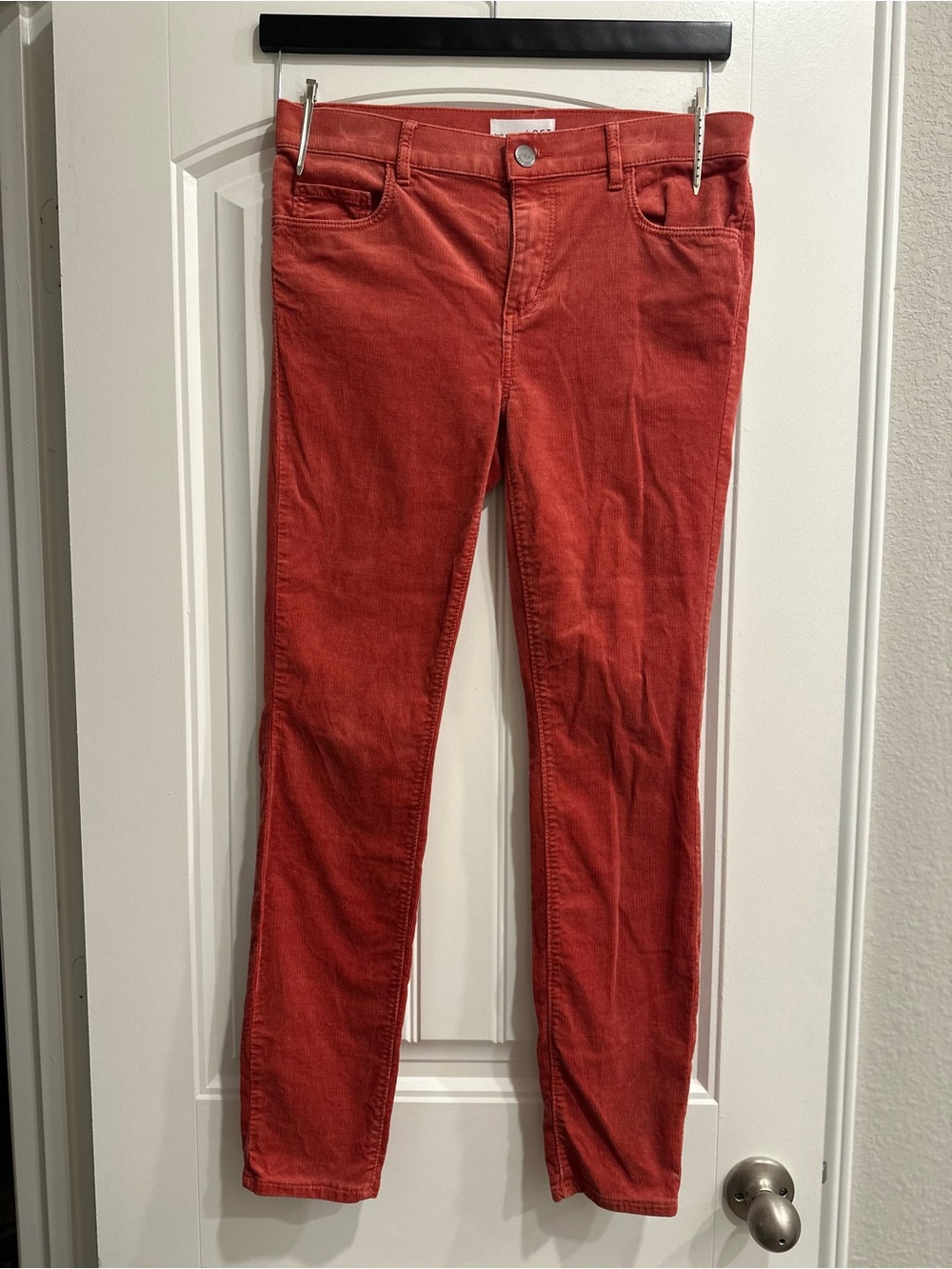 LOFT Skinny Jeans Corduroy in Rust Red